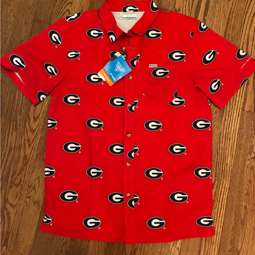 NWT Men’s Size Small Columbia PFG Georgia Bulldogs Buttondown Shirt